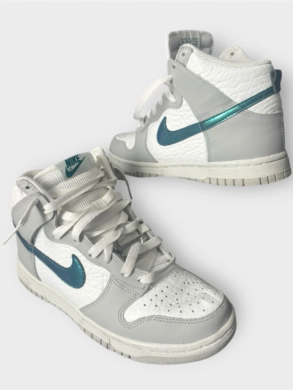 Nike Dunk High Women’s 6.5 White Grey Metallic Teal | Bling Ring | Clean EUC